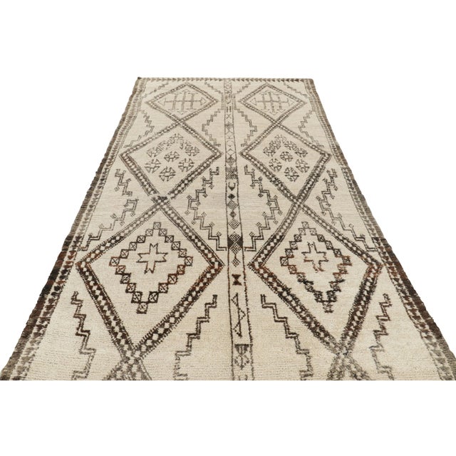 1950s Vintage Moroccan Rug in Beige With Brown Diamond Medallions, From Rug & Kilim For Sale - Image 5 of 7