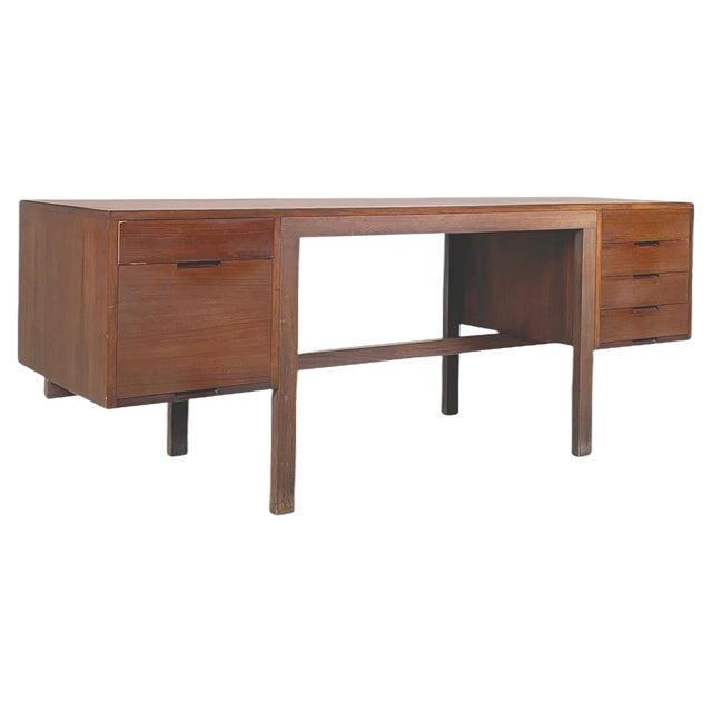 Italian Modern Canaan Desk in Wood attributed to Marcel Breuer for Gavina, 1970s For Sale