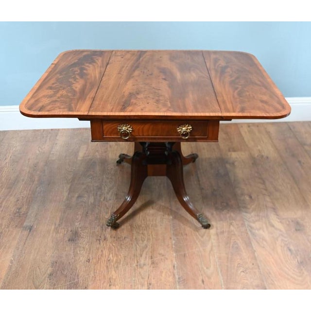 Wood Regency Mahogany Breakfast Table in Mahogany, 1810s For Sale - Image 7 of 8