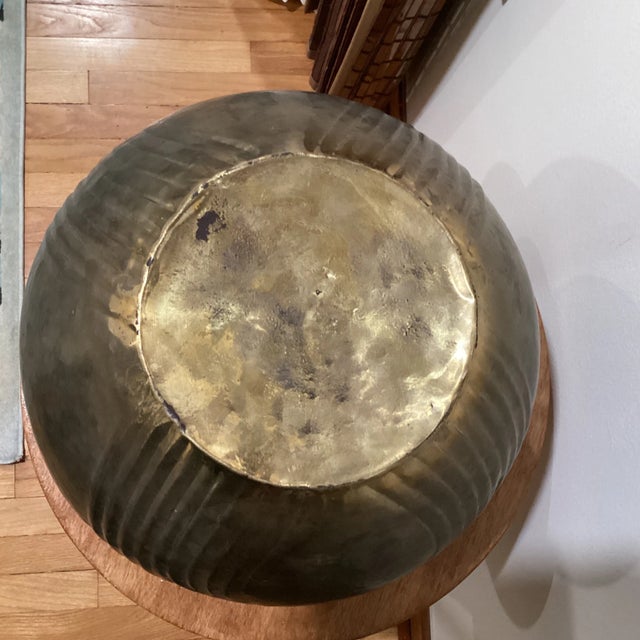Vintage Mid 20th Century Very Large Handmade Hammered Copper Finish Brass Vase For Sale In Chicago - Image 6 of 13