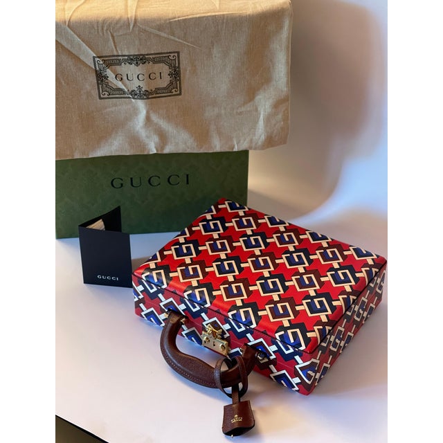 Italian GUCCI Geometric G Briefcase Poker Card Game Set For Sale - Image 3 of 12
