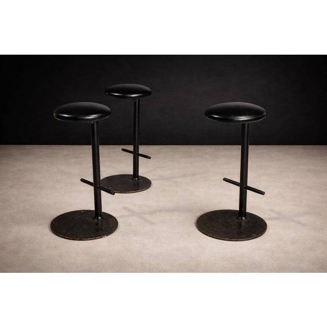 Ricardo Fasanello (1930–1993) Ciranda Stools, Set of Three, Brazil, 1986 — Black Carbon Steel and Leather For Sale - Image 11 of 11