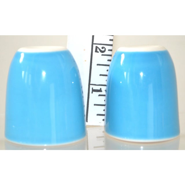 Vintage Japanese Porcelain Sake Flask and Cups - Set of 4 Turquoise Blue Red and White For Sale - Image 11 of 13