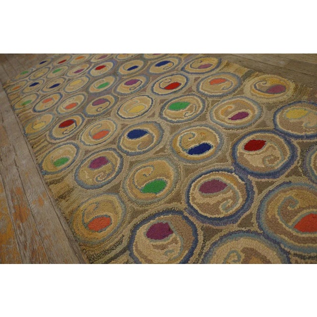 1930s Tans Sand Circles Folk Art Antique American Hooked Rug 2' 6'' X 12' 9'' Woven Wool Carpet For Sale - Image 10 of 12