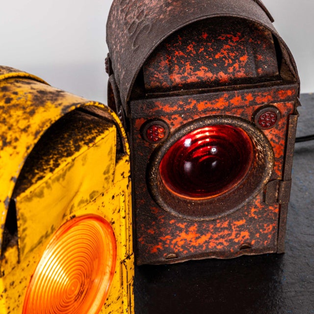 Vintage Railway Warning Lamp For Sale - Image 4 of 9