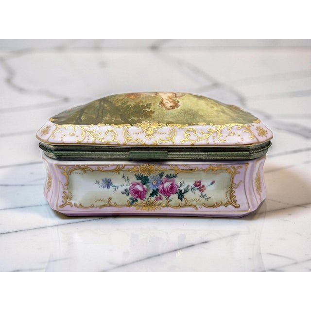 French Large Antique French Sèvres-Style Porcelain Bombe Casket Box | Boucher Pastoral Scene | Rose Pink & Gilt | c.1880–1900 For Sale - Image 3 of 11