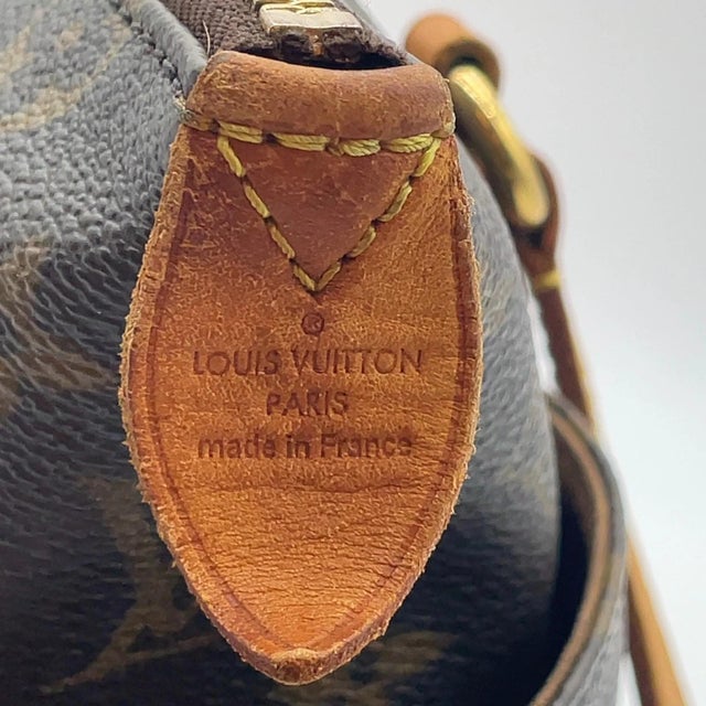 Louis Vuitton Shoulder Bag Tote For Sale - Image 10 of 18