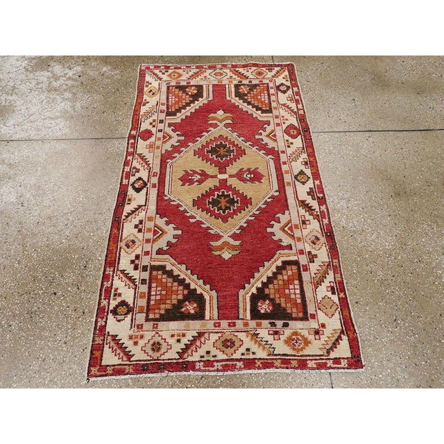 Brick Red Galerie Shabab Collection Mid-20th Century Handmade Turkish Oushak Throw Rug in Red and Ivory For Sale - Image 8 of 9