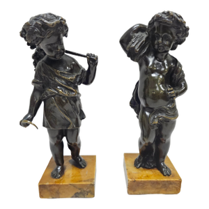 Early 20th Century Pair of Bronze Harvest Putti Cherub Figures on Marble Plinth.
