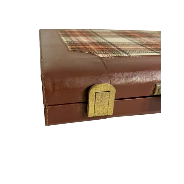 Mid-Century Modern Vintage Mid-Century Tartan Backgammon Game Set in Travel Case For Sale - Image 3 of 18