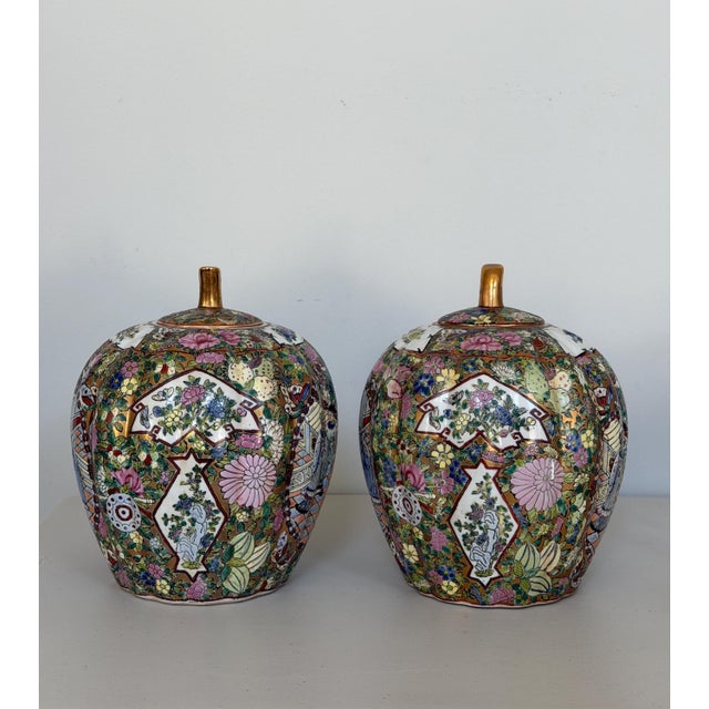 Red Pair of Vintage Chinese Famille Rose Medallion Pumpkin Form or "Melon-Ribbed" Body Ginger Jars With Gilded Stem Lids 10.5"h X 9"w For Sale - Image 8 of 12