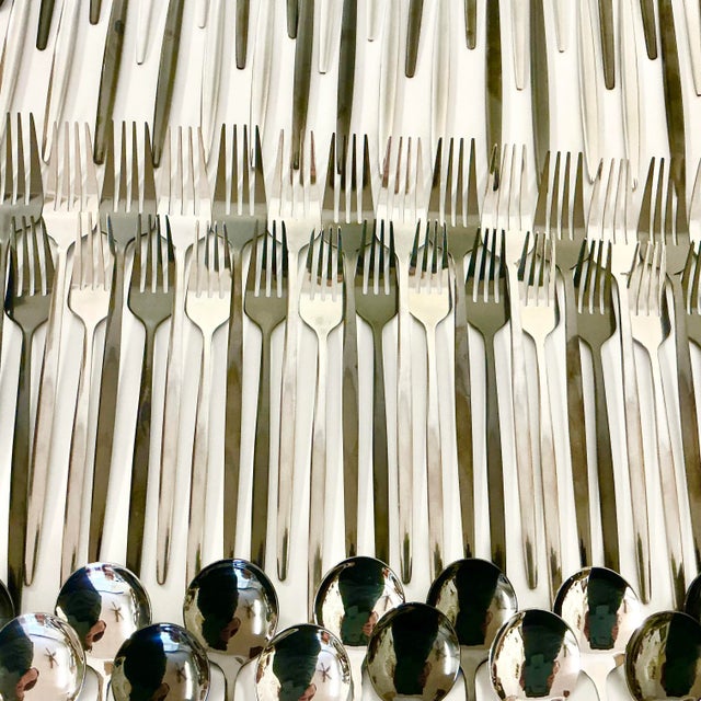 Black Vintage Contemporary Modern Silver & Black Tone Flatware - 144 Piece Set, 24 Place Settings For Sale - Image 8 of 18