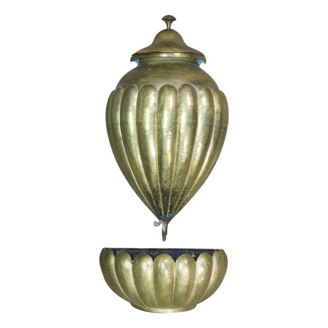 Antique Italian Hammered Ribbed Brass Lavabo Water Fountain Cistern & Basin For Sale