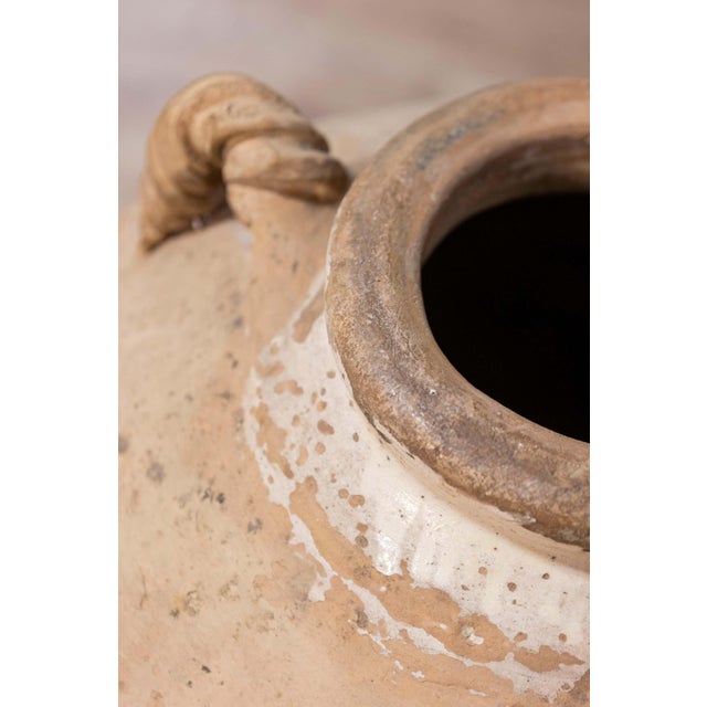 Tan Italian Early 19th Century Terracotta Olive Oil Jar from Naples, Twisted Handles For Sale - Image 8 of 8