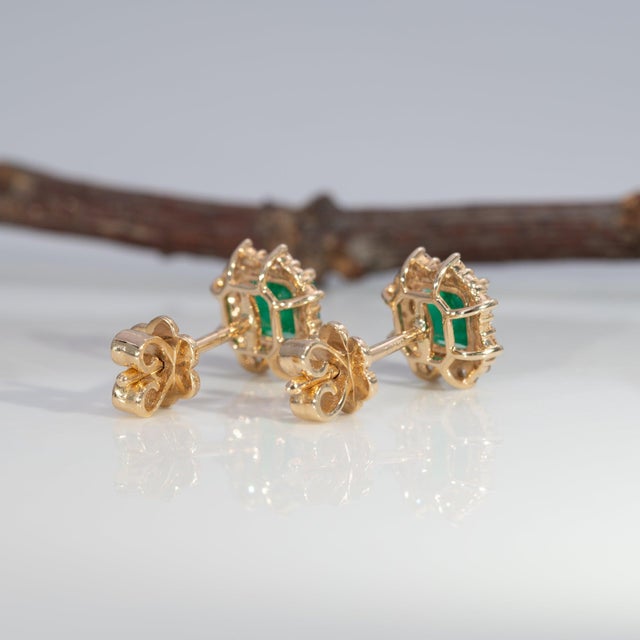 Metal Colombian Emerald Earrings With Natural Diamond Accents: Solid 14k Gold, 5mm For Sale - Image 7 of 7