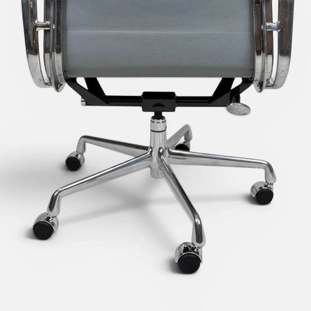 Gray Herman Miller Eames Soft Pad Management Chair - Gray Leather For Sale - Image 8 of 10