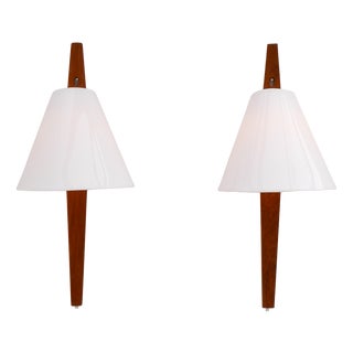 Mid-Century Modern Swedish Wall Sconces in Teak by Uno & Östen Kristiansson for Luxus, 1975, Set of 2 For Sale