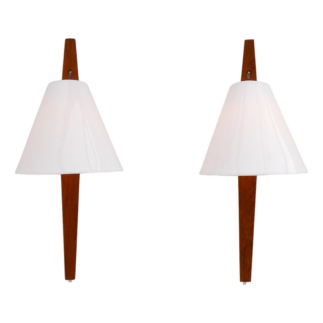 Mid-Century Modern Swedish Wall Sconces in Teak by Uno & Östen Kristiansson for Luxus, 1975, Set of 2 For Sale