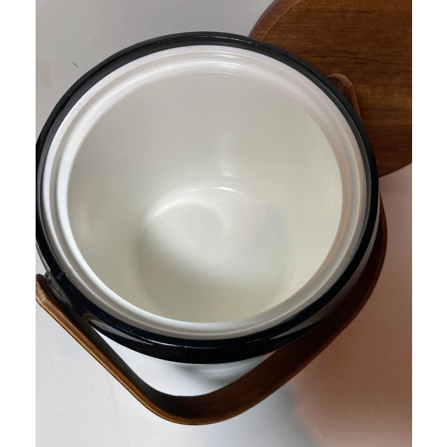 Mid-Century Modern 1960s Mid Century Modern Georges Briard Ice Bucket Black Patent Vinyl Teak Lid and Handle For Sale - Image 3 of 7