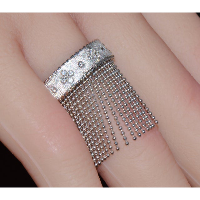 Metal Late 20th Century Authentic Roberto Coin Princess Tassel Fringe Diamond Ring 18k White Gold, Size 7 For Sale - Image 7 of 13