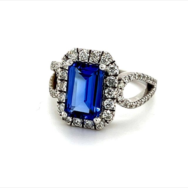 Blue Natural Tanzanite Diamond Ring 14k Gold 5.08 TCW 5.52g Certified For Sale - Image 8 of 11