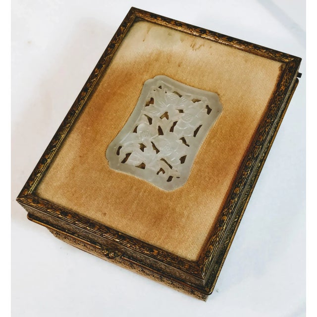 20th Century Chinese Jade Velvet Trinket Jewelry Box For Sale - Image 4 of 10
