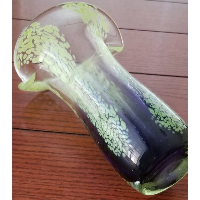 Teleflora Vintage Green and Purple Art Glass Vase Teleflora For Sale - Image 4 of 8