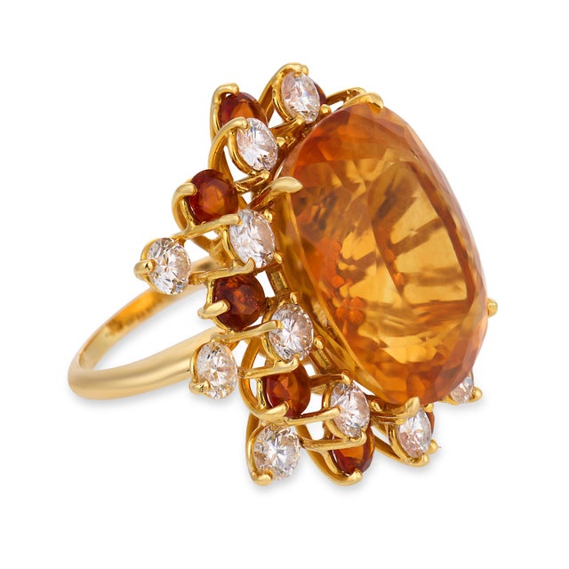 Vintage 41.00 Carat Citrine Diamond 16k Yellow Gold Cocktail Ring, Size 8 For Sale - Image 4 of 7