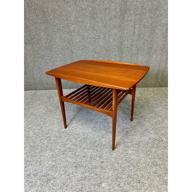 Francfrancテーブル ラディオウ RADIAUX SIDE TABLE Hernest | 15 inch Fluted Solid Wood Side Table with Wheels