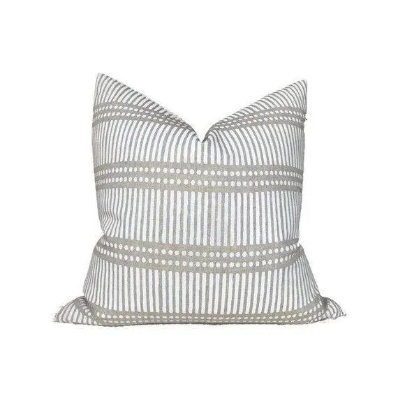 Contemporary Dash Dot Pillow Cover in Chalk, 20x20 For Sale - Image 3 of 3