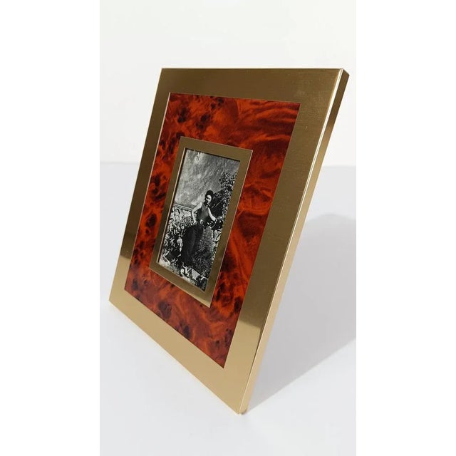 Italian Picture Frame in Gilded Aluminum and Faux Burl Formica in the style of Mascagni, 1970s For Sale - Image 16 of 17
