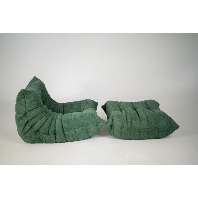 Ligne Roset Set of Togo Lounge Chair and Pouf in Emerald Boucle Fabric by Michel Ducaroy for Ligne Roset, 1973 For Sale - Image 4 of 16
