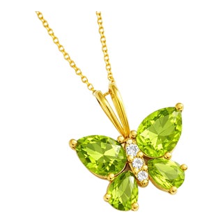 Peridot Cubic Zirconia Butterfly Gemstone Pendant Necklace in 925 Sterling Silver For Sale