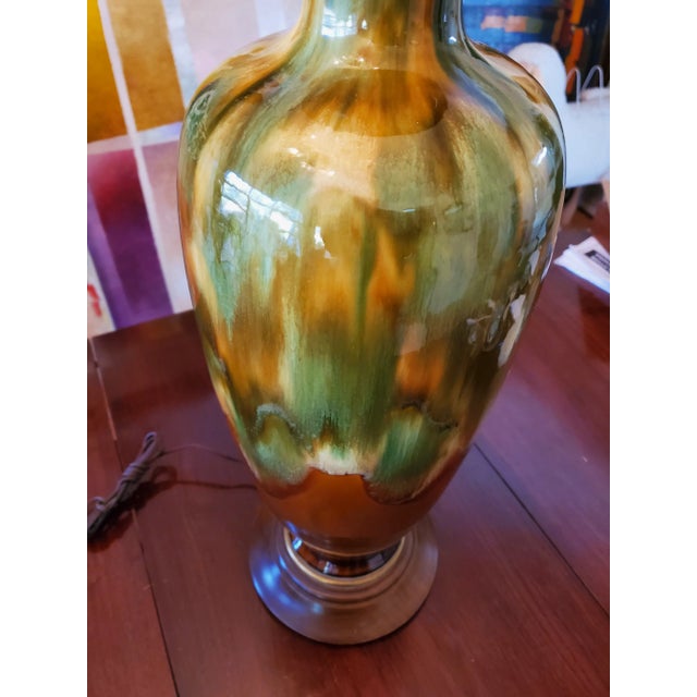 1960s Vintage Mid Century Modern Dramatic Studio Ceramic Glazed Lamp For Sale - Image 5 of 7