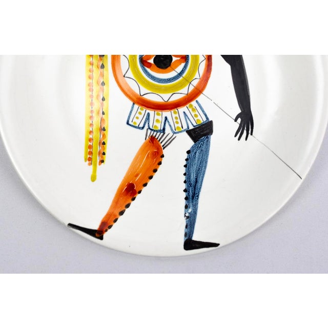Ceramic Hand-Painted Glazed Earthenware Plate with Eye-Shield Hoplite by Roger Capron for Vallauris, 1955-1960 For Sale - Image 7 of 13