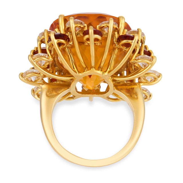 Vintage 41.00 Carat Citrine Diamond 16k Yellow Gold Cocktail Ring, Size 8 For Sale In Los Angeles - Image 6 of 7