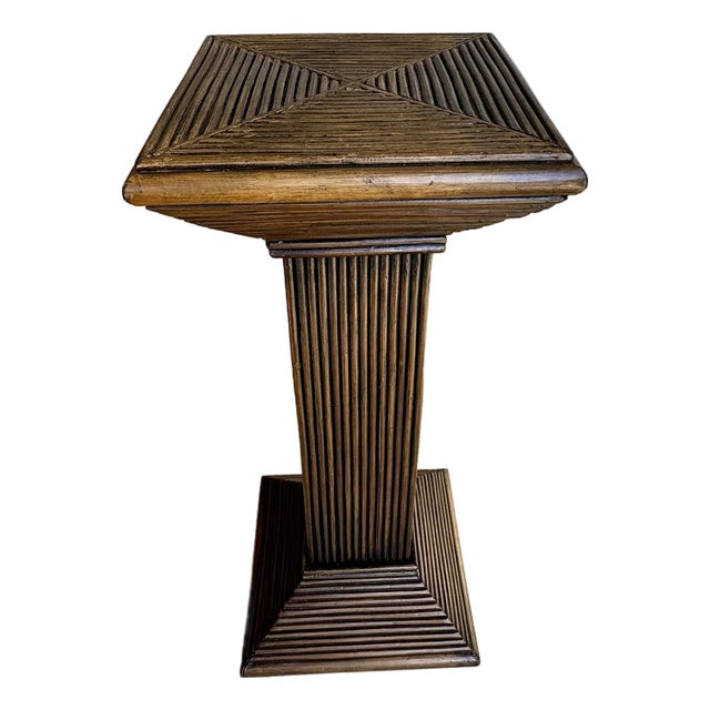Vintage Dark-Stained Pencil-Reed Rattan Pedestal / Plant Stand / Drink Table For Sale