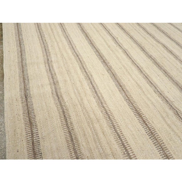 Modern Galerie Shabab Collection Mid-20th Century Turkish Flatweave Kilim Room Size Rug For Sale - Image 3 of 8