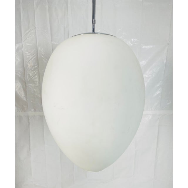 Uovo Pendant Light by Ben Swildens for Fontana Arte (2 Available), Italy, 1972 For Sale In Los Angeles - Image 6 of 15