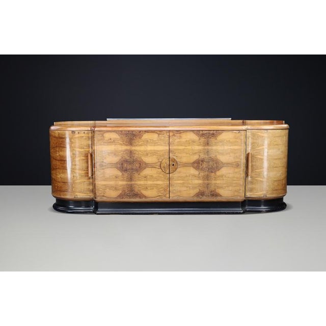 Art Deco Credenza in Walnut by Jindřich Halabala for Up Závody, Czechoslovakia, 1930 For Sale - Image 3 of 15