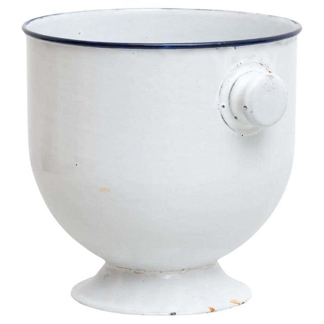 Vintage Metal Vase – Spain, Circa 1930 : This vintage metal vase, crafted in Spain circa 1930 by an unknown manufacturer,...