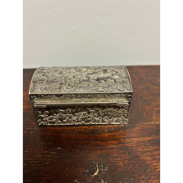 English Vintage English Velvet Lined Trinket Box For Sale - Image 3 of 9