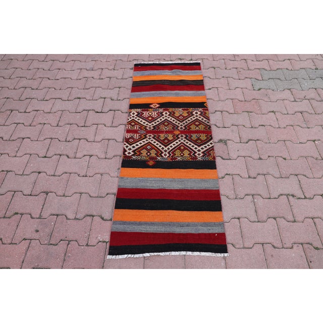 1980s Ethnic Design Cappadocia Hand Knotted Natural Wool Kilim Runner Rug For Sale - Image 12 of 12