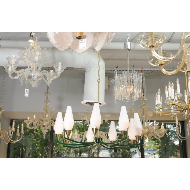 1950s 10-Light Brass & Lacquer Green Chandelier in Manner of Stilnovo For Sale - Image 11 of 12