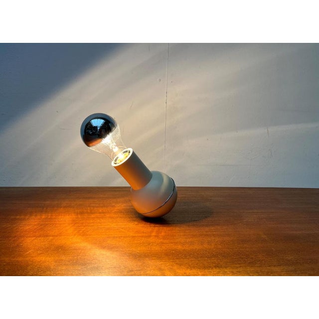 Mid-Century Space Age Italian Model Culbuto Balancing Table Lamp from Lamperti, 1960s For Sale - Image 4 of 18