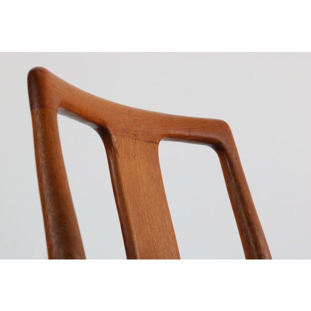 1960s Set of 6 Beautifully Sculpted Danish Modern Chairs in Teak For Sale - Image 5 of 7