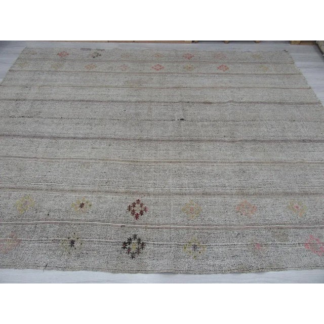 Contemporary 1960s Vintage Turkish Kilim Rug - 7′10″ × 10′ For Sale - Image 3 of 6