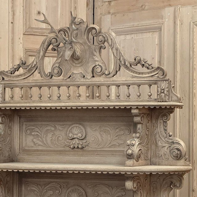 Mid 19th Century 19th Century French Renaissance Hunt Buffet in Stripped Oak For Sale - Image 5 of 18