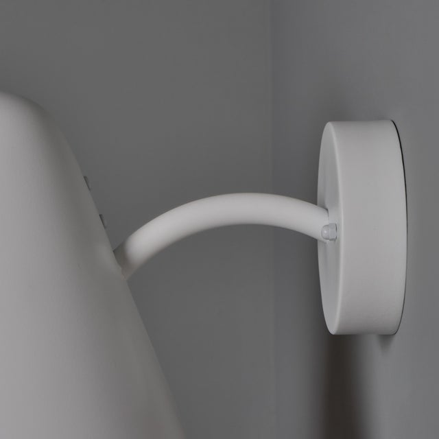 White Mid-Century Modern 'ZuZu' White Painted Brass Wall Sconce in the Style of Jacques Biny For Sale - Image 8 of 18