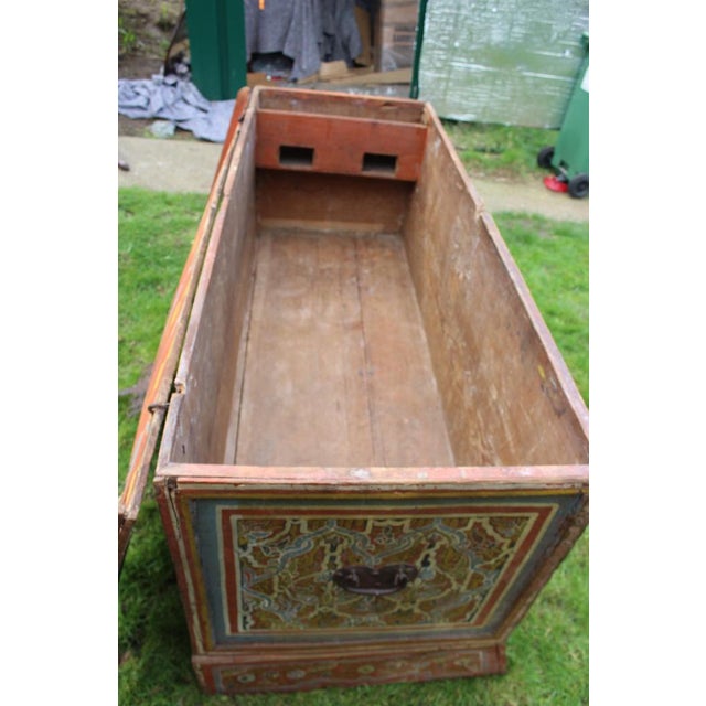 Antique Spanish Painted Chest with Mudéjar and Moorish Influence, 1800 For Sale - Image 6 of 11